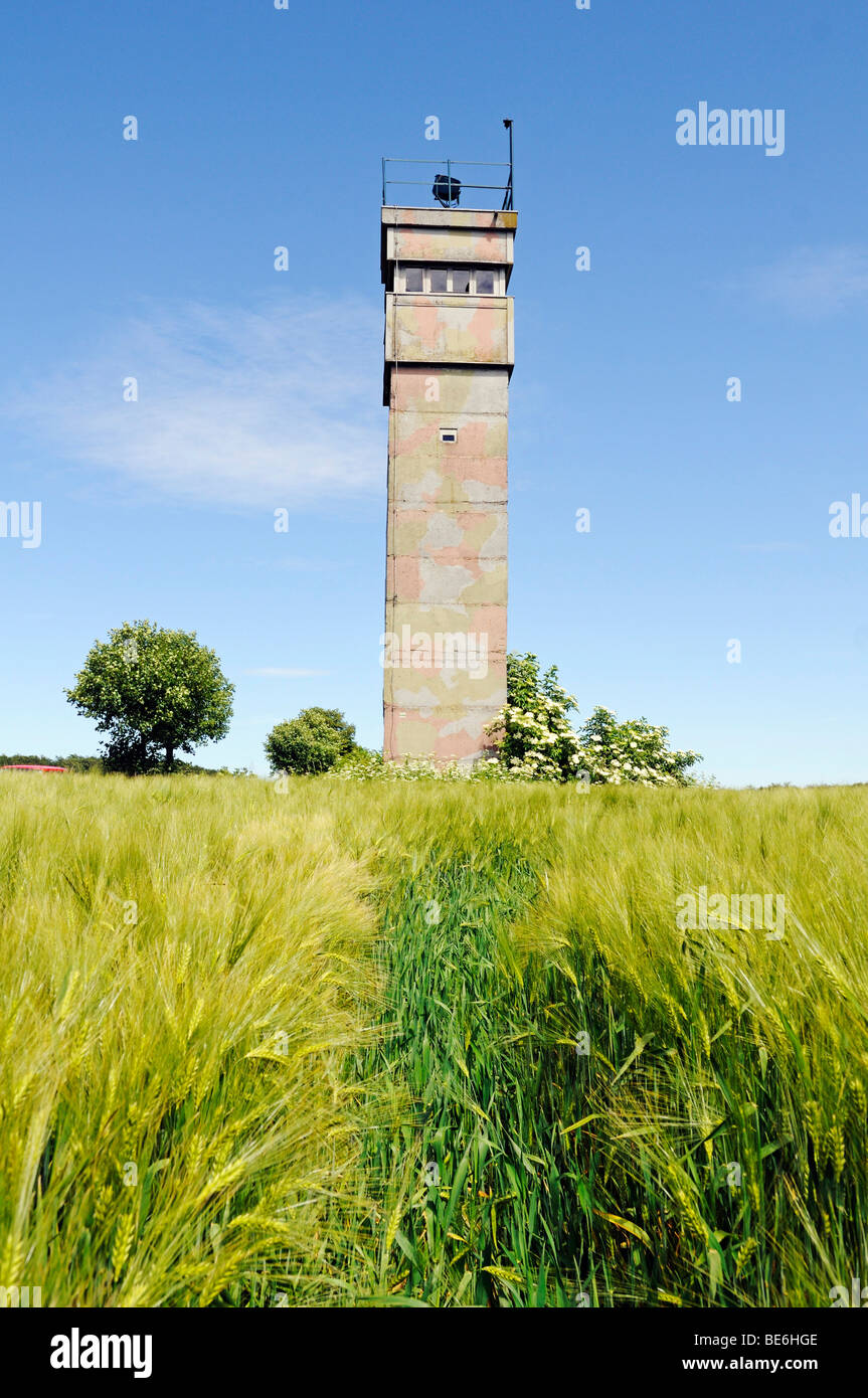 Beobachtungsturm der DDR an der ehemaligen innerdeutschen Grenze, Katharinenberg, Wendeleben, Thüringen, Deutschland, Europa Stockfoto