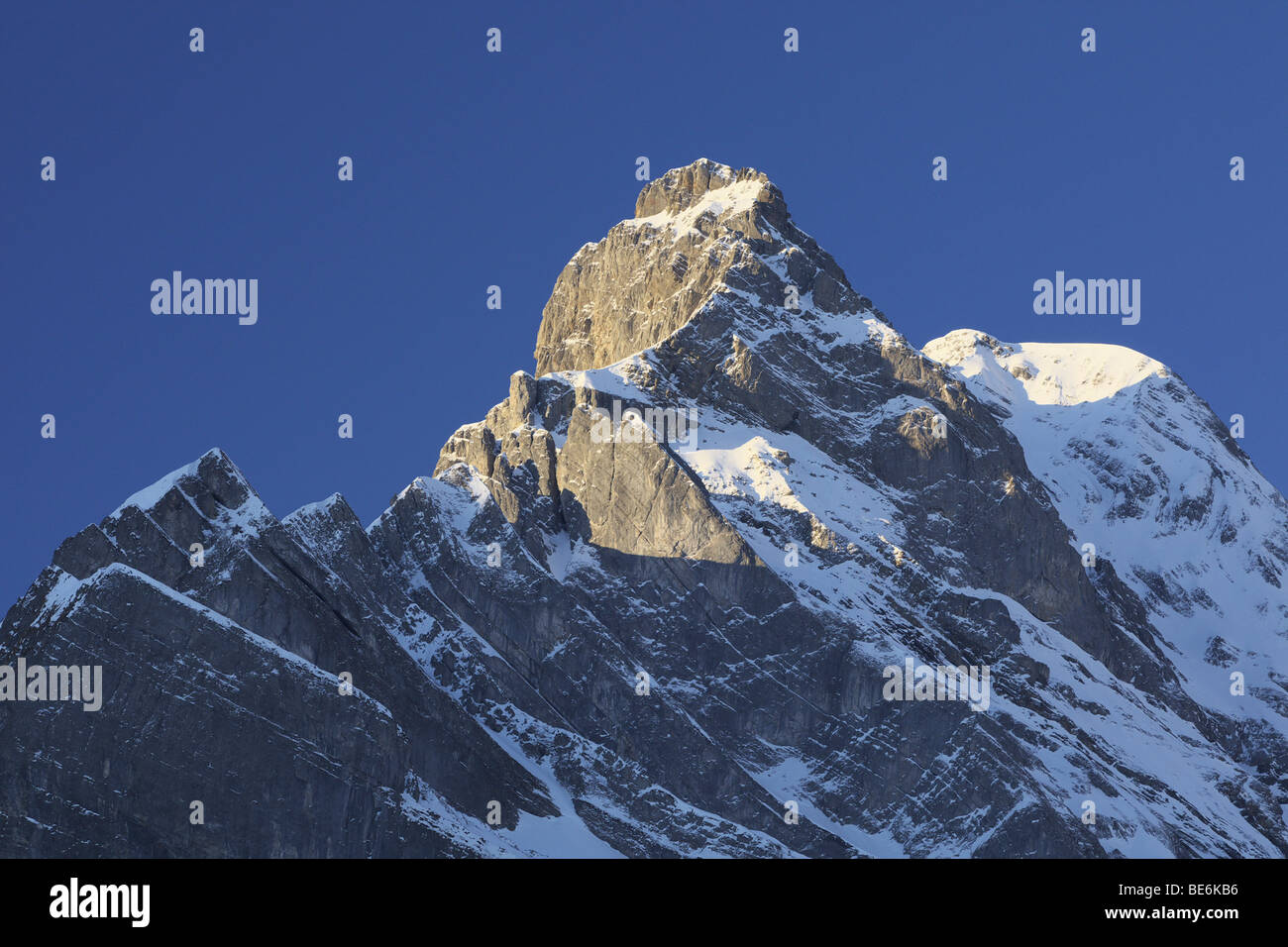 Mt-Ortstock im ersten Tageslicht, Braunwald, Glarus, Schweiz, Europa Stockfoto