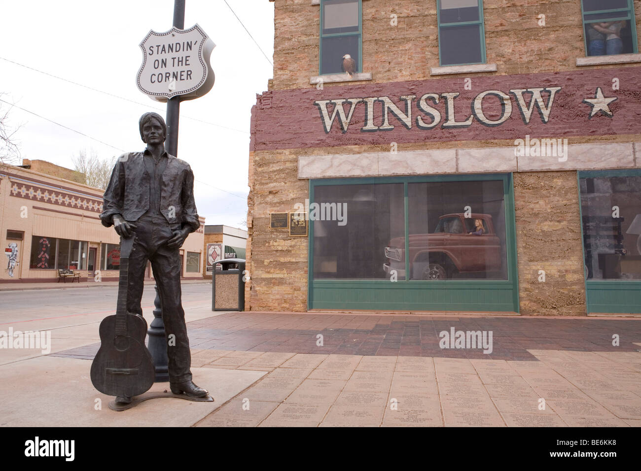 wallpapers Standing On A Corner In Winslow Az Song https www alamy de stockfoto standing on the corner in winslow arizona 25962700 html