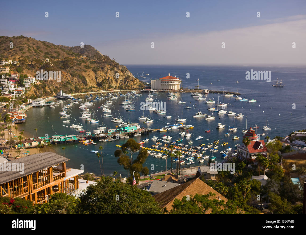 AVALON, Kalifornien, USA Hafen und Casino in Stadt von Avalon, Santa