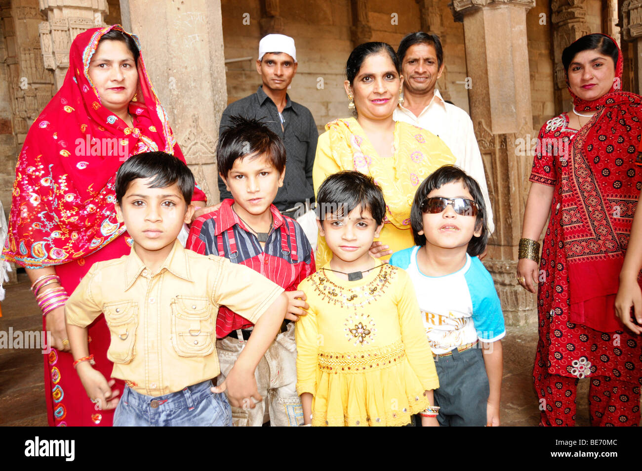 Familie besuchen Darga Sharif, Moschee in Ajmer, Rajasthan, Nordindien, Asien Stockfoto