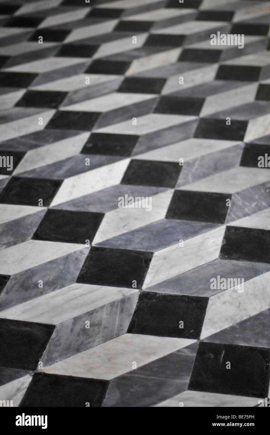 Optische Täuschung, Boden, Mosaik, Lateranbasilika, Basilica di San Giovanni in Laterano, historische Altstadt, Rom, Italien, EUR Stockfoto