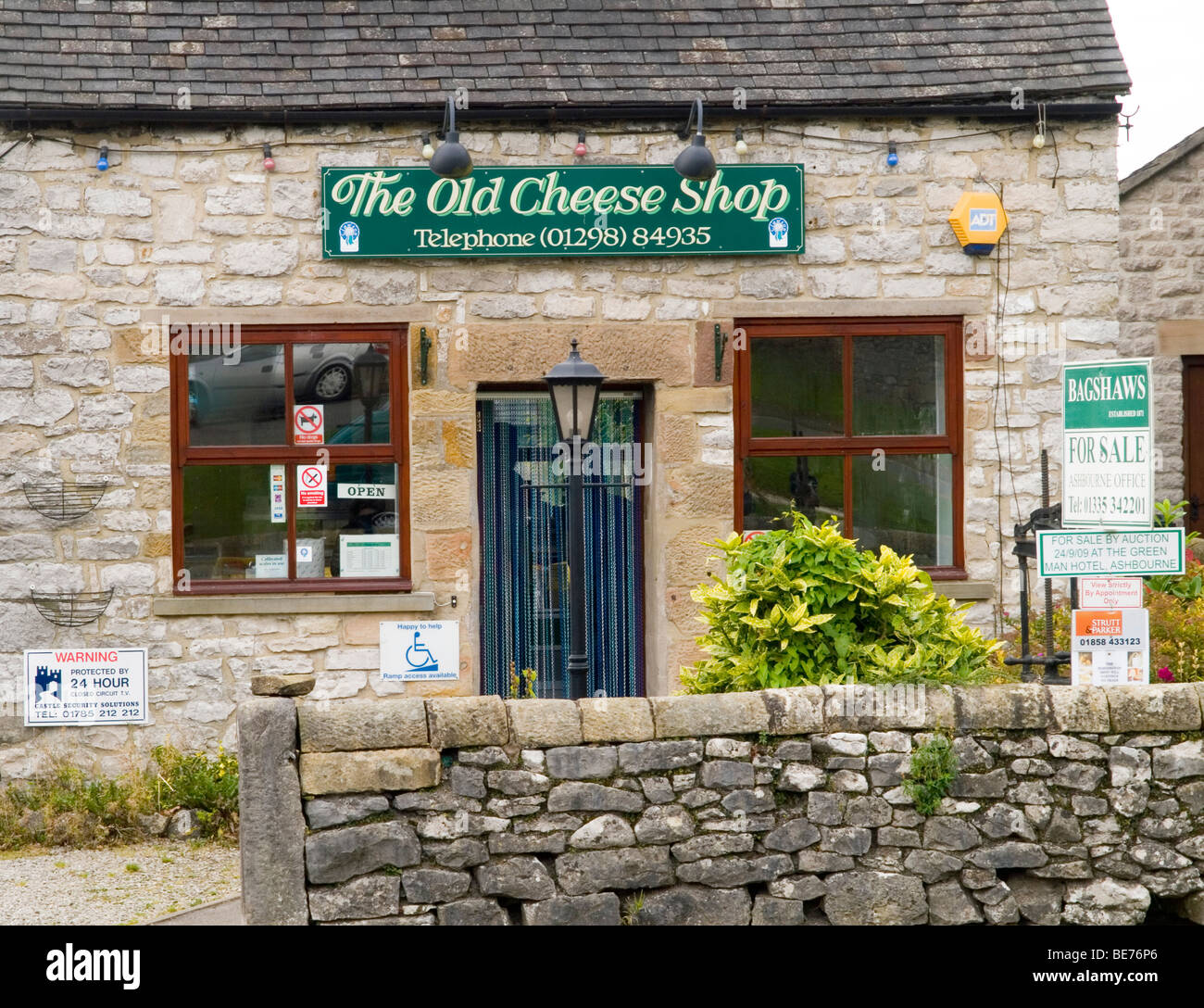 Das alte Käse-Shop in Hartington Dorf, Peak District Derbyshire England UK Stockfoto