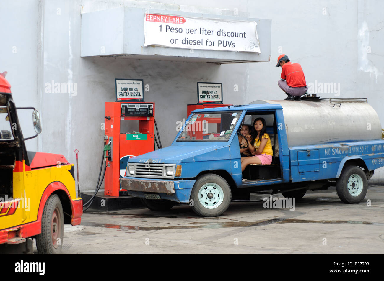 Service-Station Szene Cebu City Philippinen Stockfoto