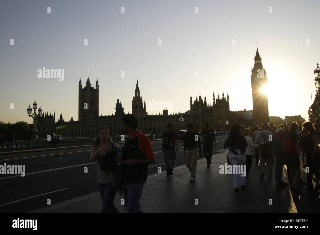 Westminster, Häuser des Parlaments in Themse im späten Nachmittag Silhouette.Clear blue Skys, Architekturlandschaft, uk Stockfoto