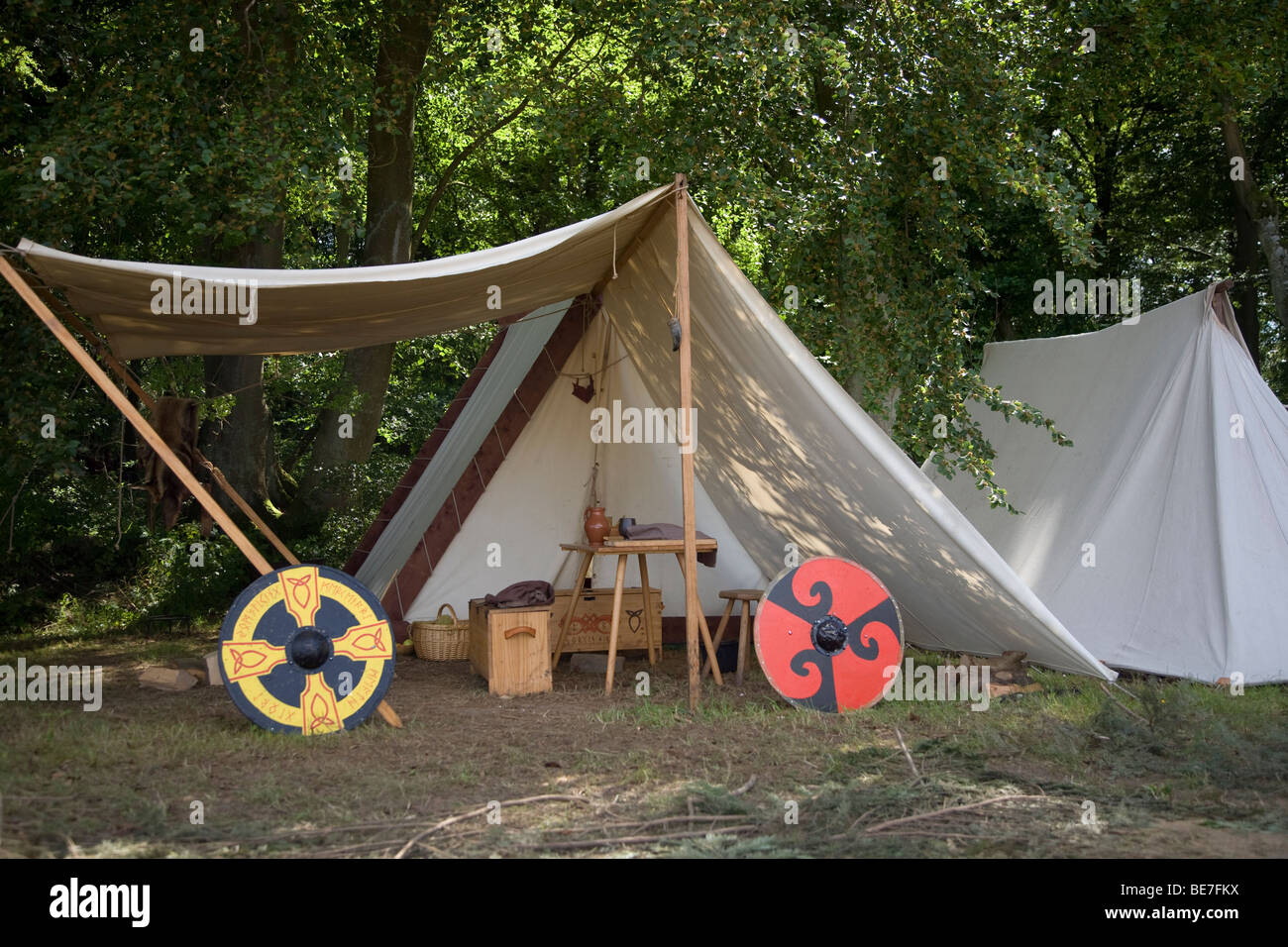 Camp-Szene auf einem Wikinger Reenactment-Festival in Dänemark Stockfoto