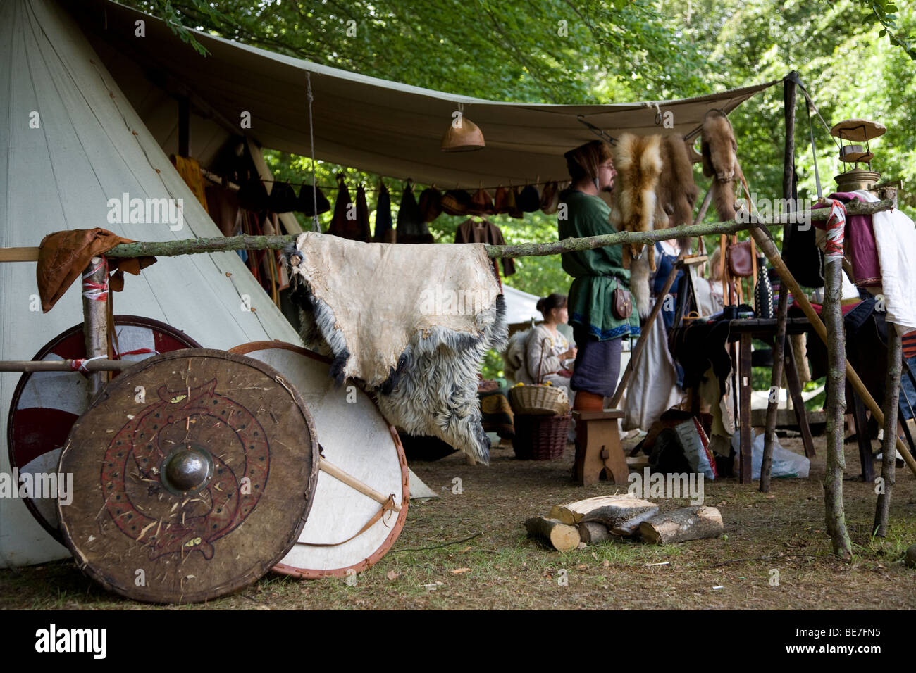 Camp-Szene bei einem Wikinger-Reenactment-festival Stockfoto