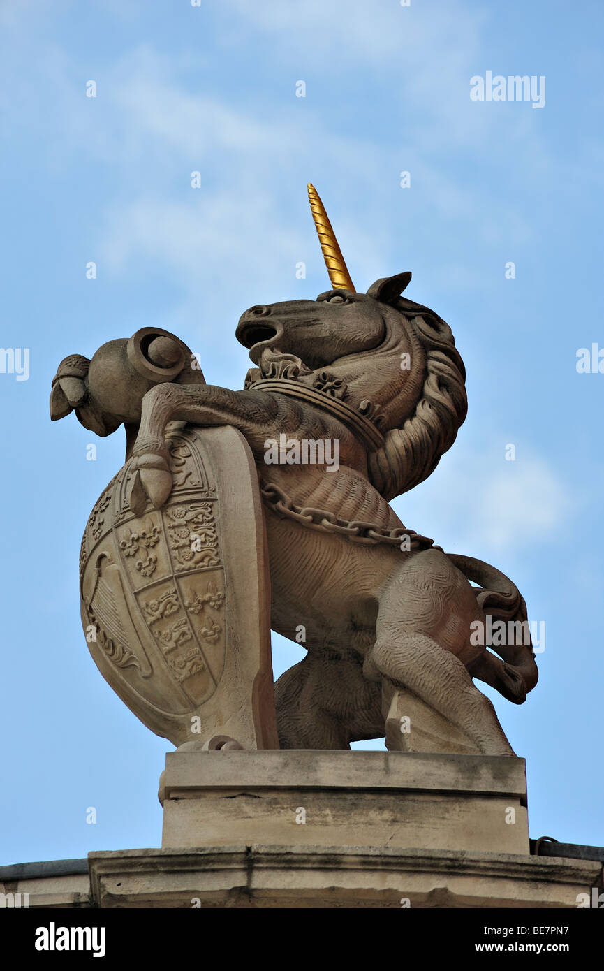 Einhorn-Statue am Temple Bar in Paternoster Square Stockfotografie - Alamy