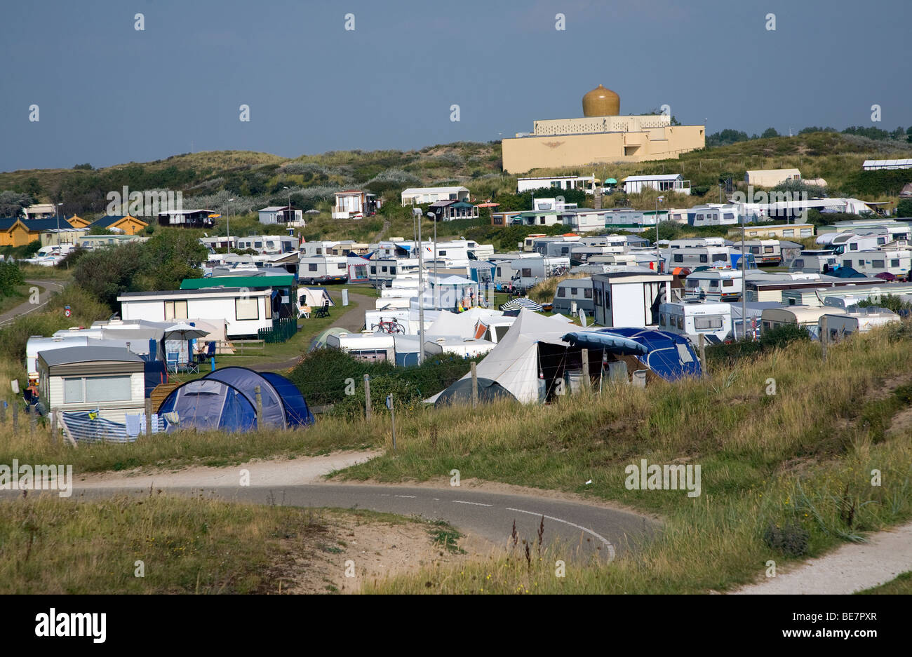 Zuidduinen Campingplatz und Moschee Katwijk, Niederlande Stockfotografie -  Alamy