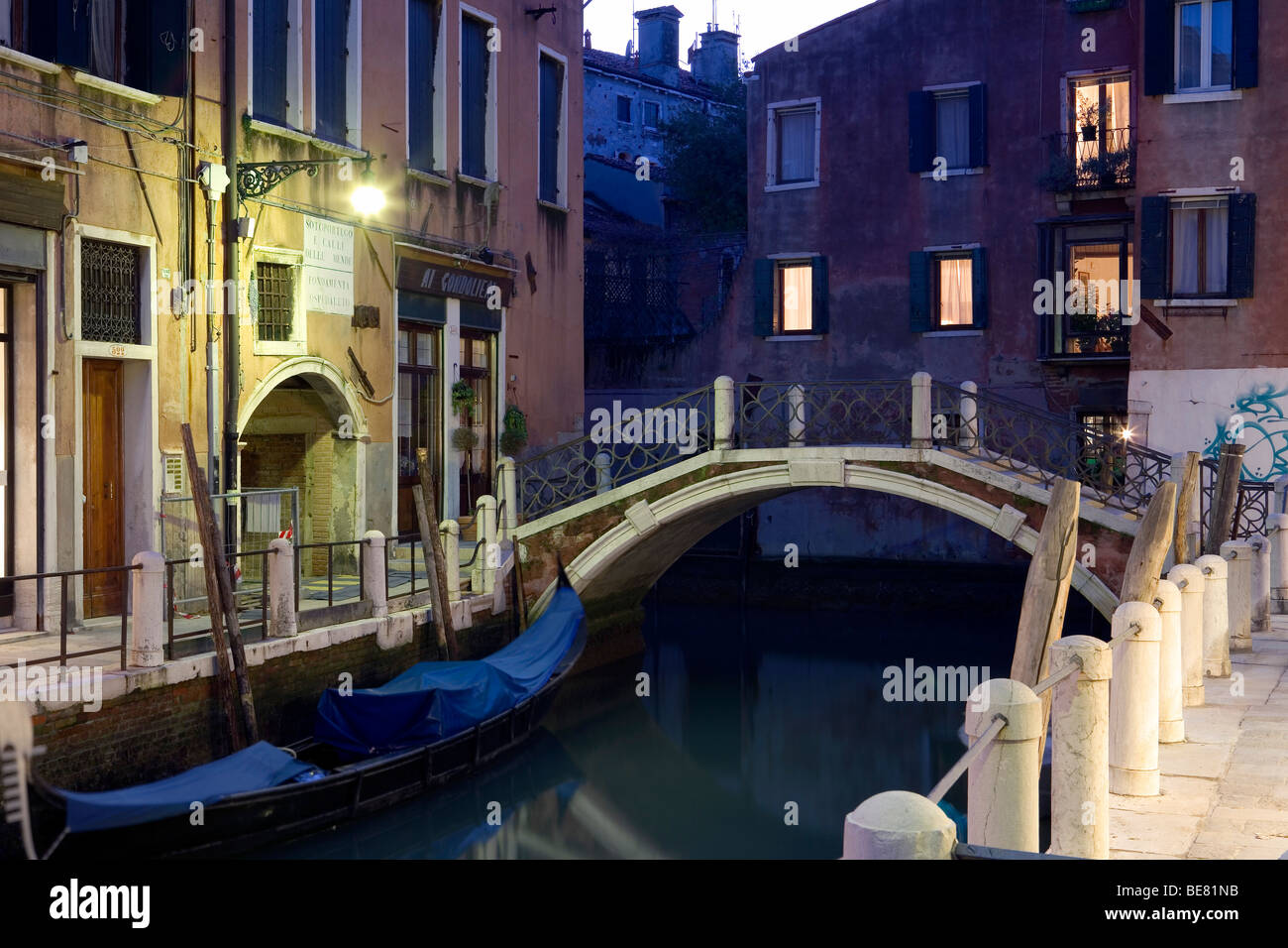 Häuser an einem schmalen Kanal, Fondamenta Ospedaleto, Venedig, Italien, Europa Stockfoto