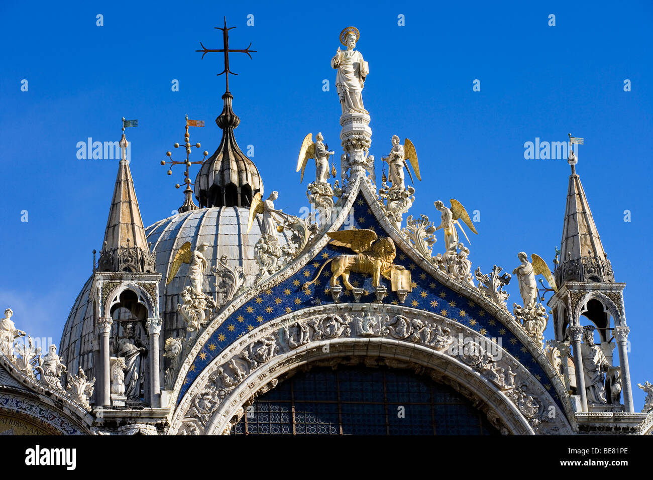 Der berühmte Markusplatz mit Basilika San Marco, Piazza San Marco, Venedig, Italien, Europa Stockfoto