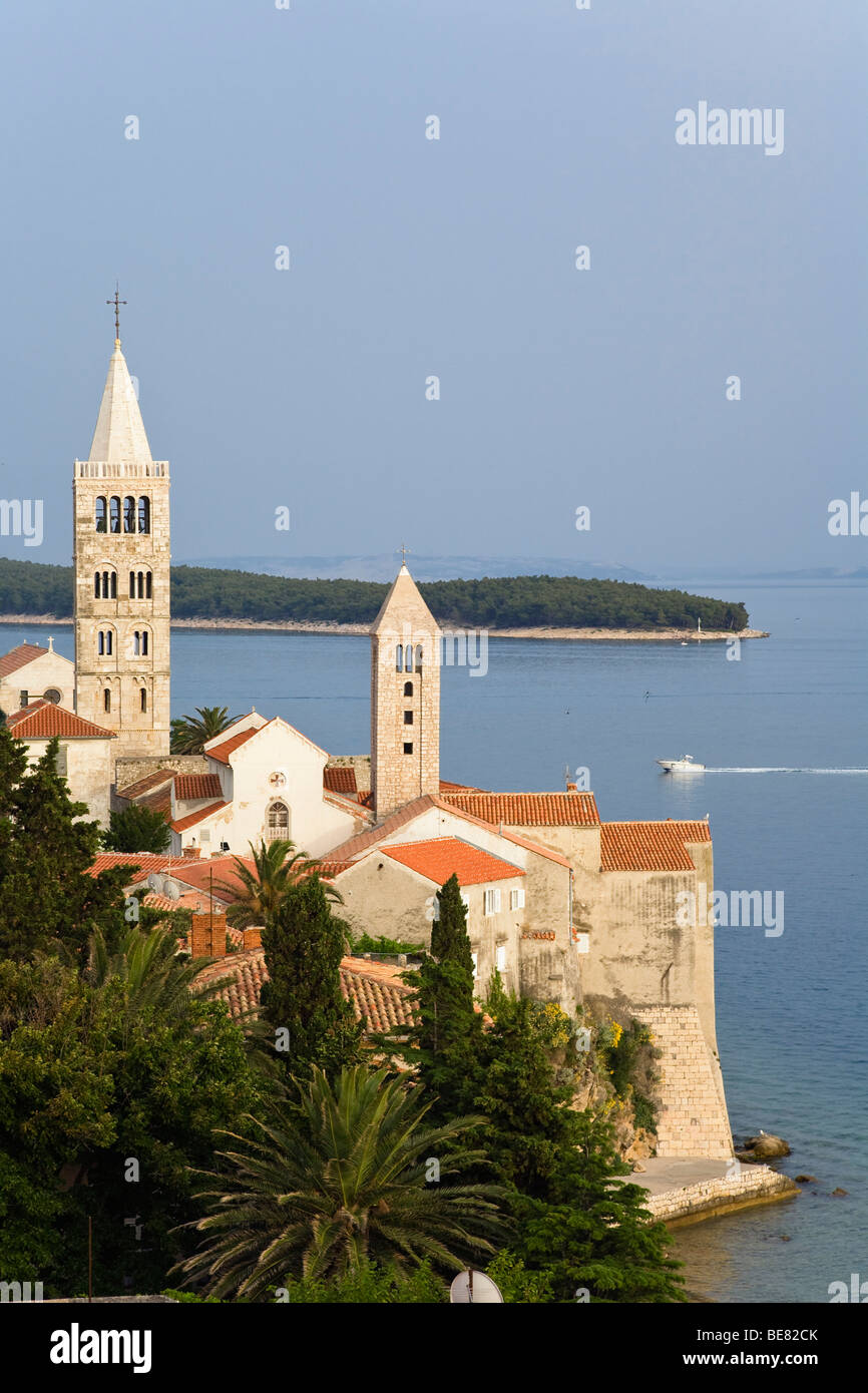 Türme in der Altstadt auf der Insel Rab, Istrien, Kroatien, Europa Stockfoto
