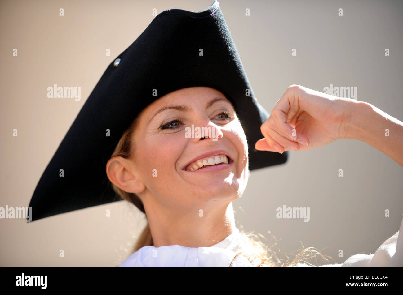 Ehemaligen Coronation Street-star Tracy Shaw erscheinen in Robinson Crusoe Pantomime am Connaught Theater Worthing 2009 Stockfoto