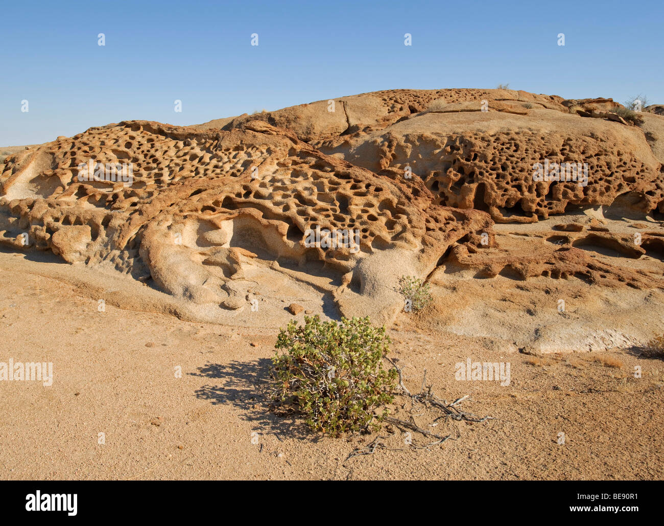 Ausgewaschenen Granitfelsen in der Namib-Naukluft-Nationalpark, Namibia, Afrika Stockfoto