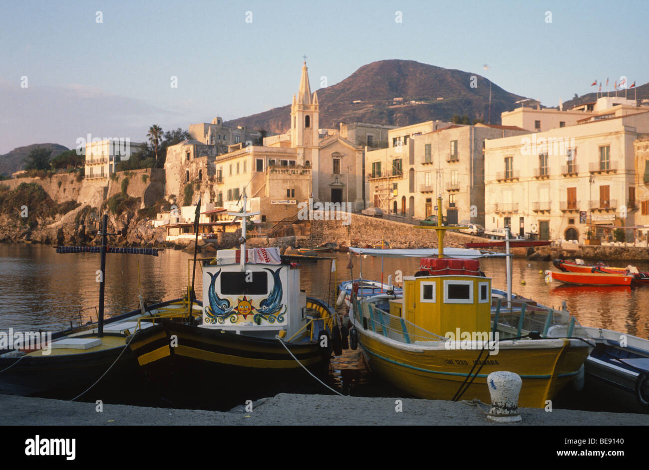 Hafen, Insel Lipari, äolische Inseln, Italien, Europa Stockfoto
