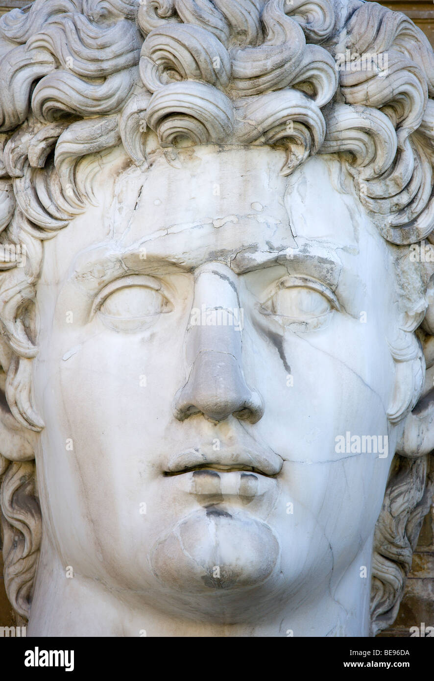 Italien Rom Lazio Rom Vatikan Museum Kopf und Gesicht Detail die Marmorstatue des Kaisers Augustus in Cortile della Pigna Stockfoto
