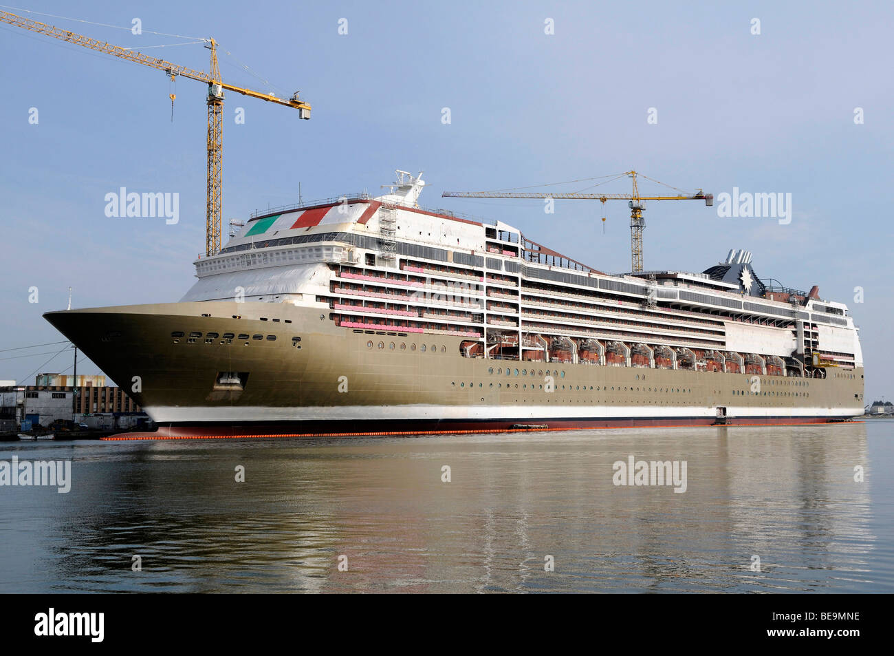 St nazaire werften Fotos und Bildmaterial in hoher Auflösung Alamy