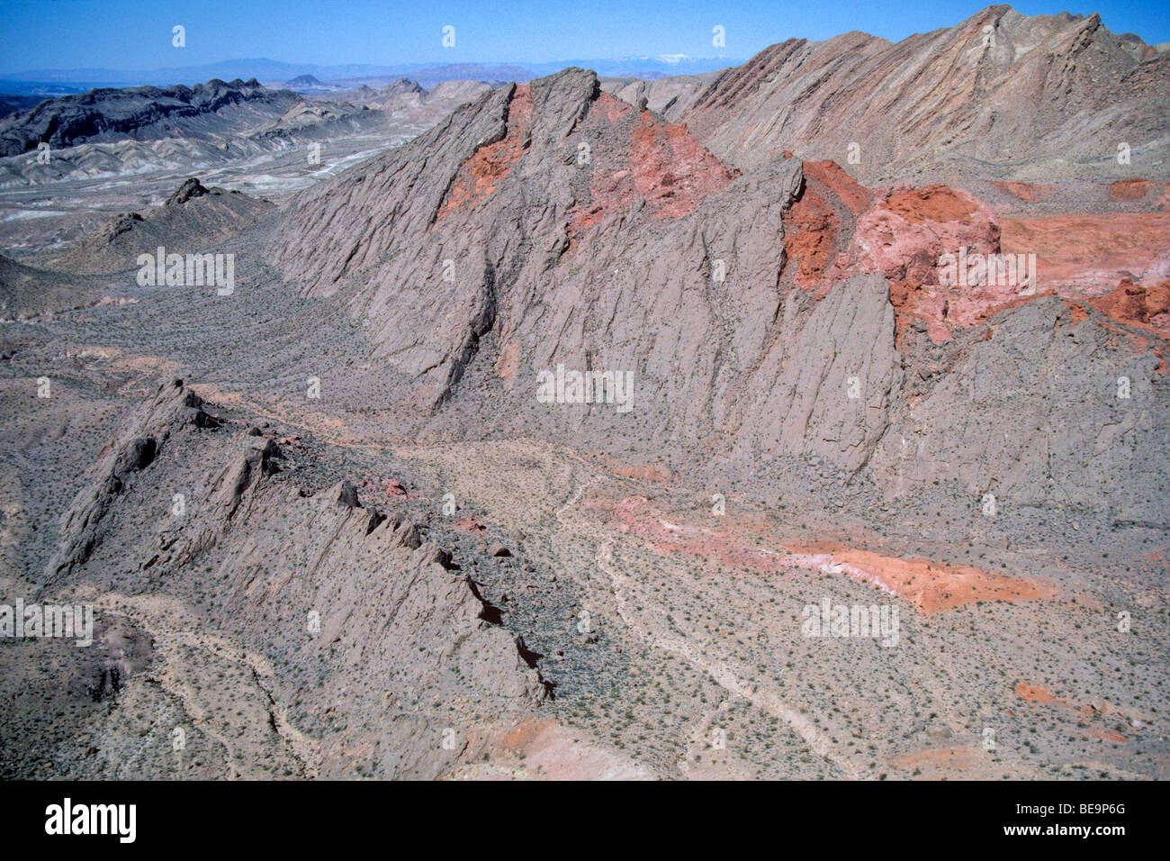 Hogback Ridge, Bowl of Fire-Bereich, eine erodierte Antiklinale, Lake Mead National Recreation Area, nordöstlich von Las Vegas, Nevada, USA, Stockfoto