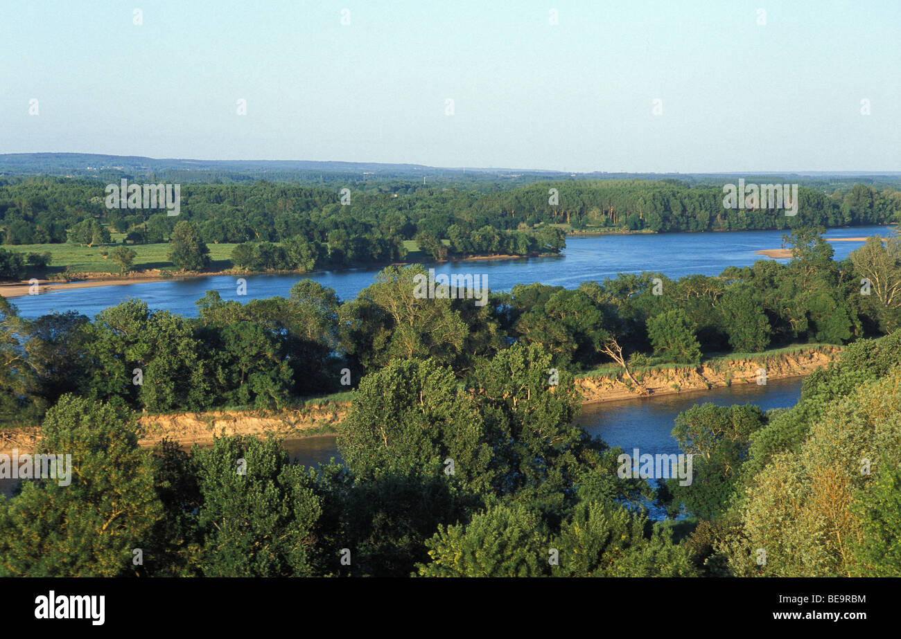 Blick auf die Loire-Tal und den Fluss nahe der Stadt Saumur in Frankreich Stockfoto