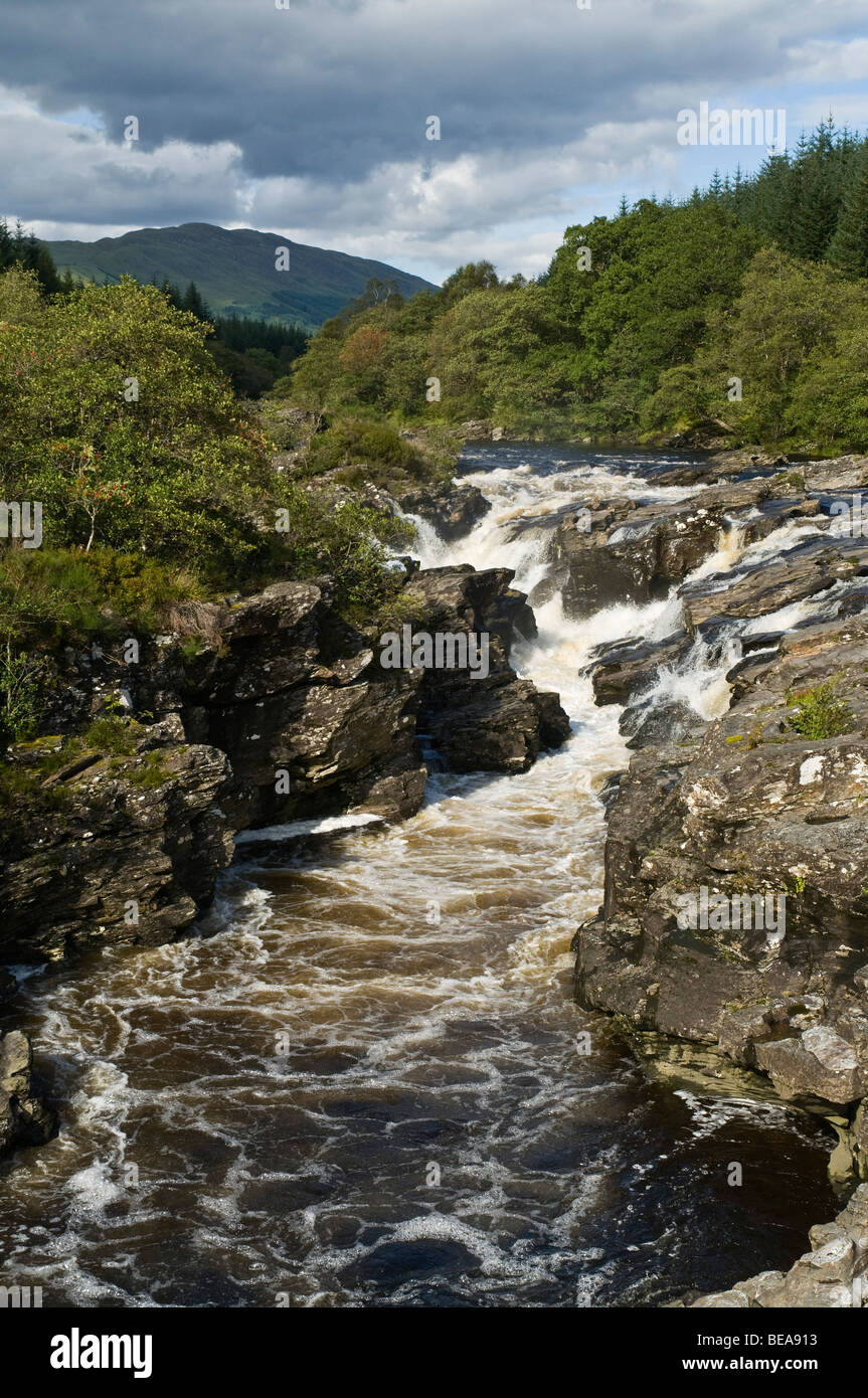 dh River Orchy Glen ORCHY ARGYLL EAS Urchaidh Stromschnellen rauschen Wasser Fluss Orchy Wasserfall argyllshire schottland Stockfoto