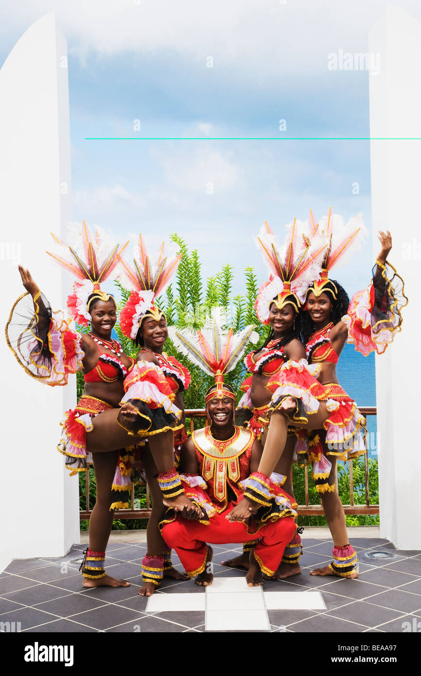 Afrikanische Gruppe tragen traditionelle Kleidung Stockfoto