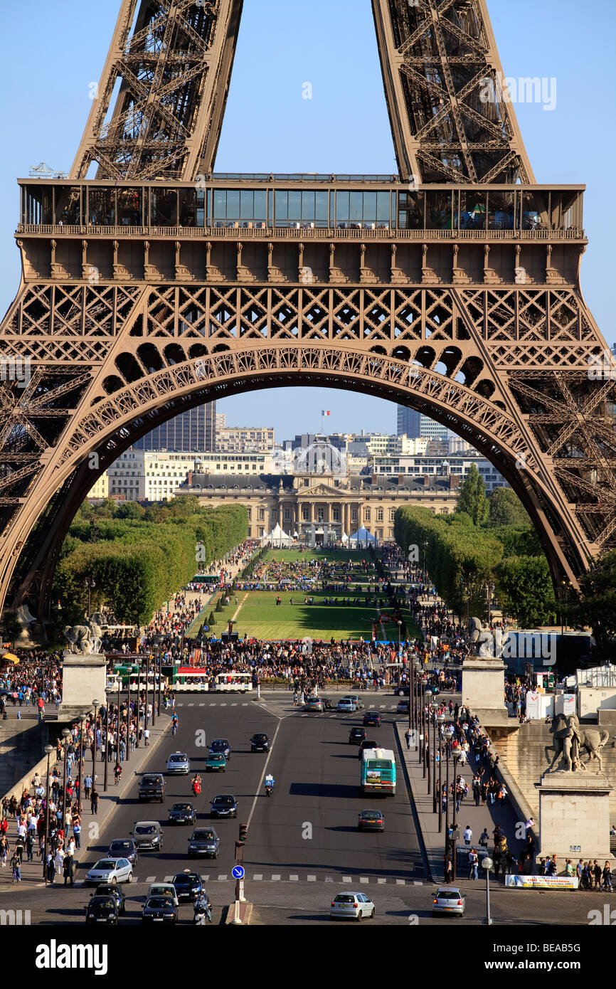 Eiffelturm und der Invalidendom in Paris, Frankreich Stockfoto