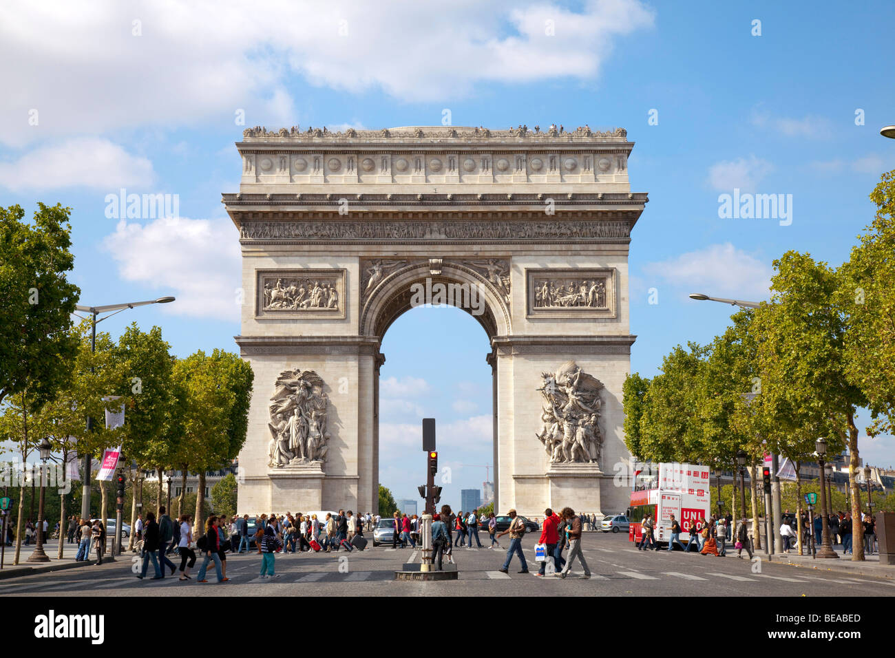 Der Arc de Triomphe in Paris Frankreich Stockfoto