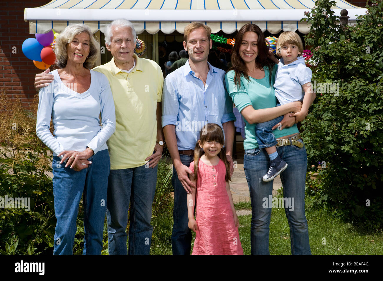 Portrait einer mehr-Generationen-Familie Stockfoto