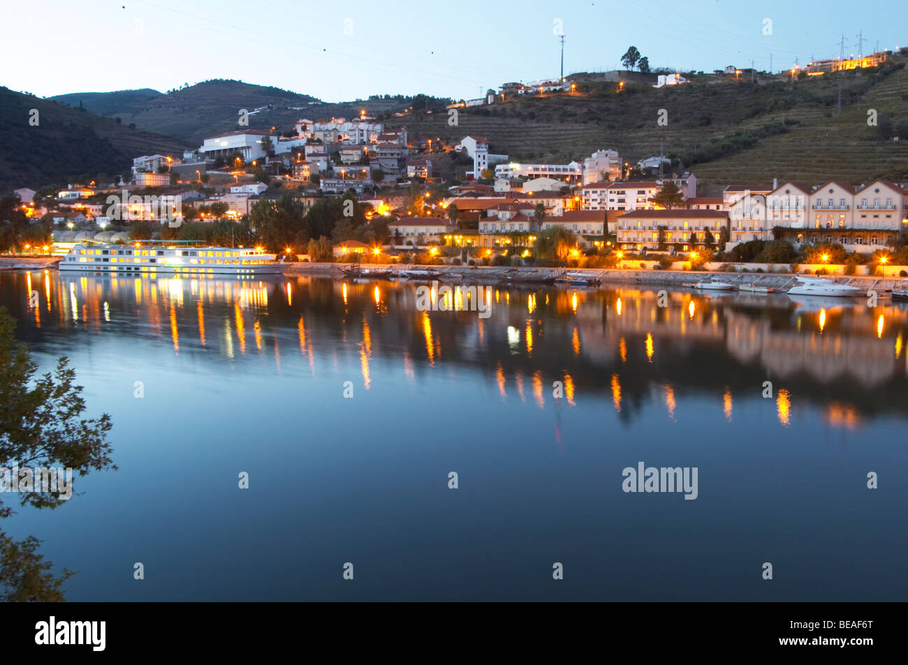Pinhao Stadt und Douro Fluss Pinhao Douro Portugal Stockfoto