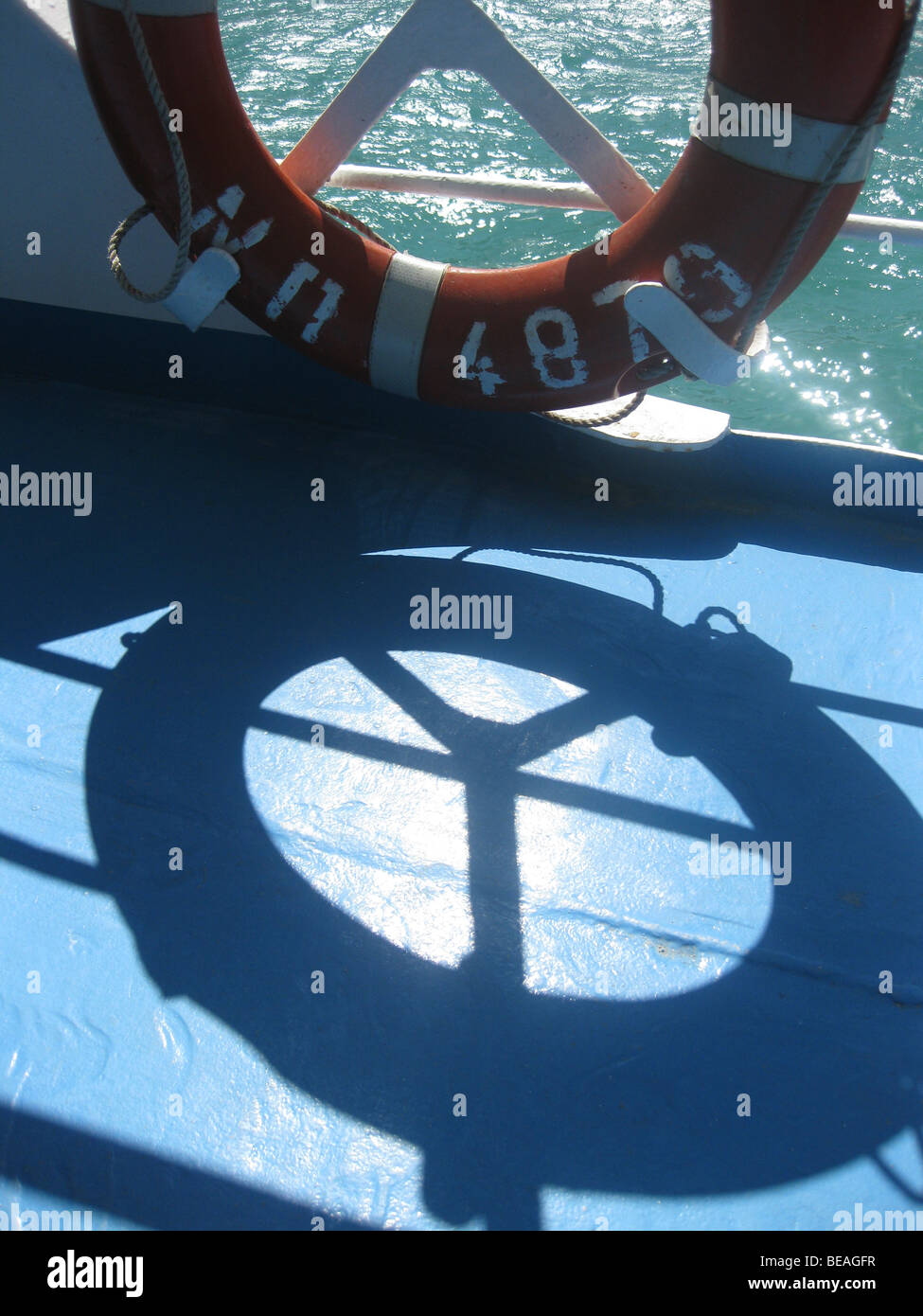 Detail der Rettungsring auf Schiff. Stockfoto