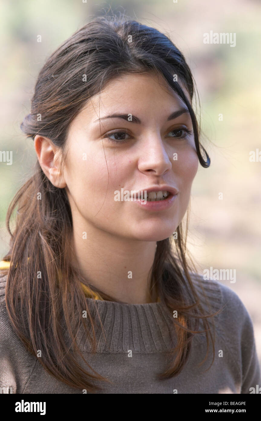 junge Frau Quinta De La Rosa Douro Portugal Stockfoto
