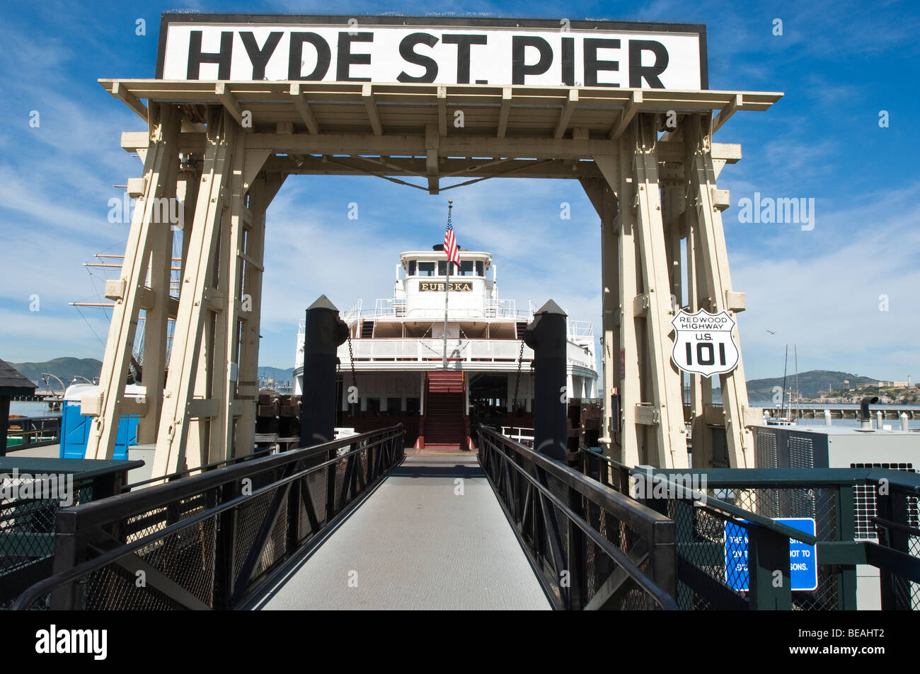 Das alte Eureka Schaufelrad am Hyde Street Pier Fishermans Wharf, San Francisco, Kalifornien. Stockfoto