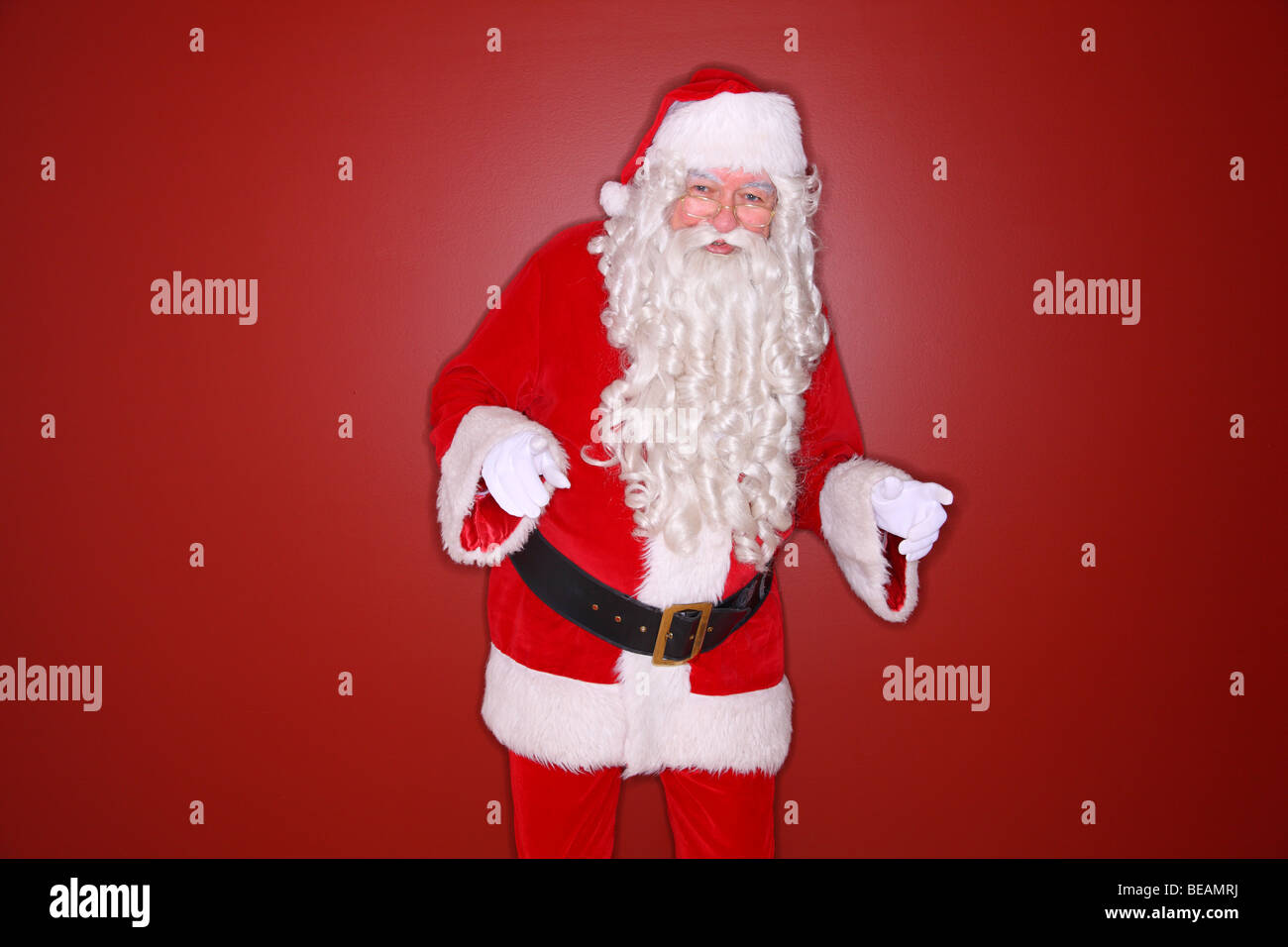 Ring-Flash-Schuss von Santa Claus tanzen Stockfoto