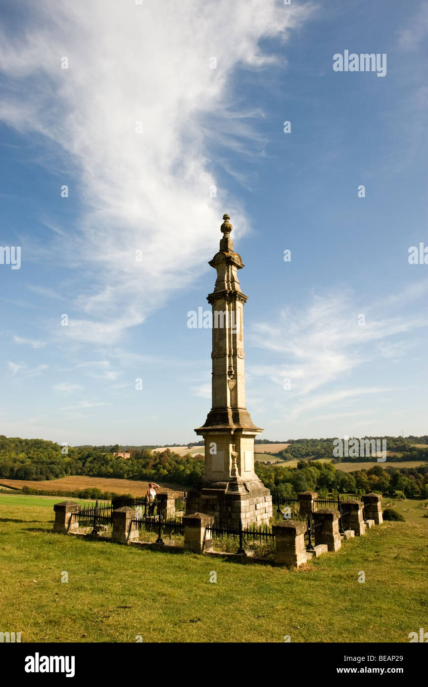 Disraeli Denkmal in Chilterns Landschaft nahe Hughenden Valley High Wycombe, Buckinghamshire UK Stockfoto