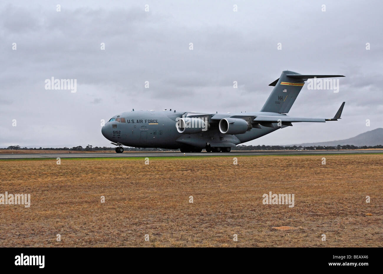 C-17 Globemaster III Transportflugzeug auf der Piste Stockfoto