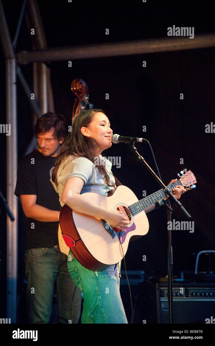 Nive Neelson spielen Greenman Festival 2009, Glanusk Park, Brecon, Wales Stockfoto