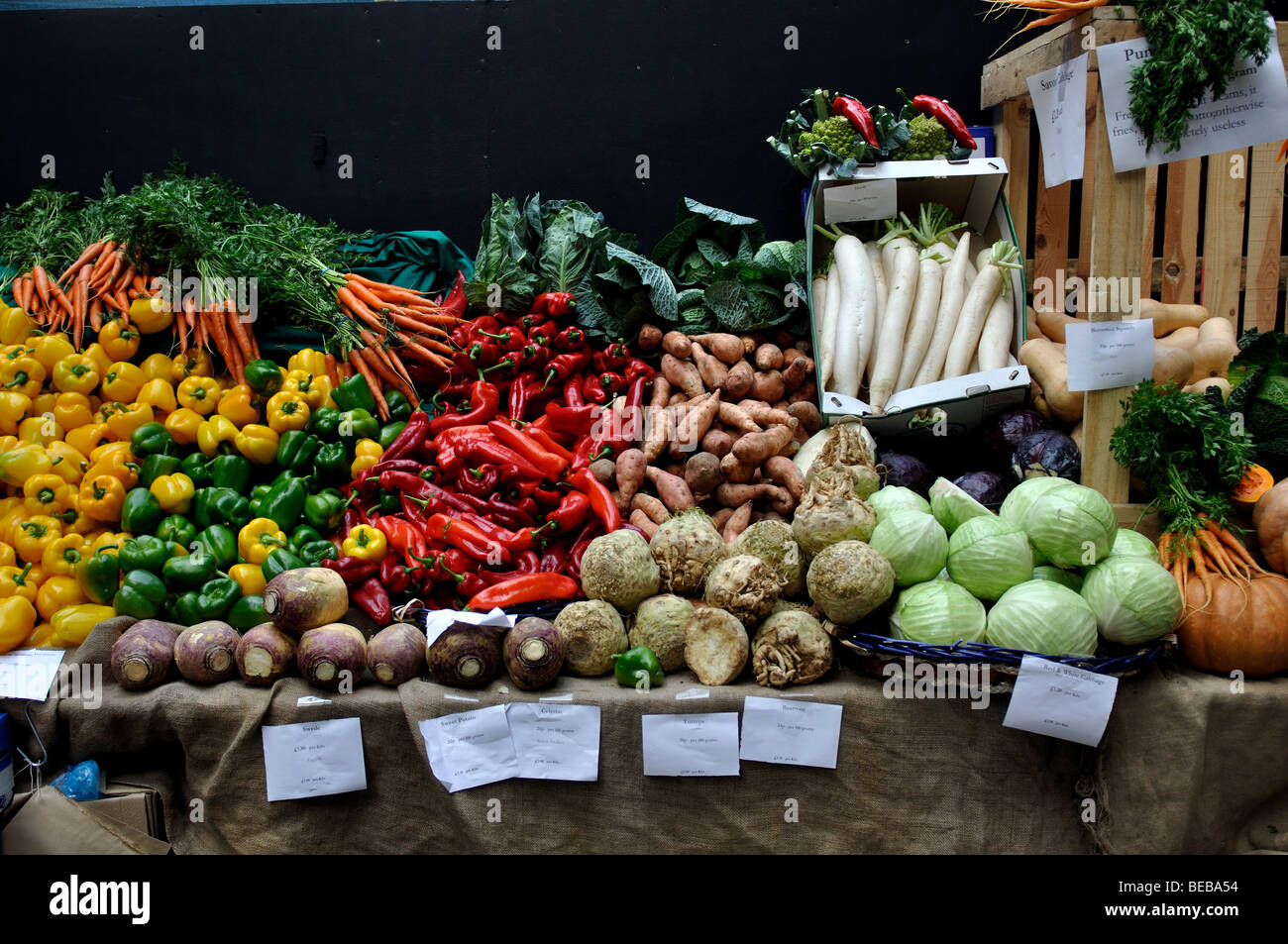 Gemüse stall im Borough Market, Southwark, London, England, UK Stockfoto