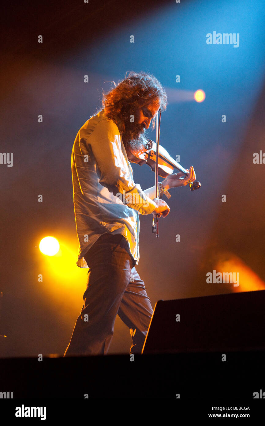 Schmutzig, drei spielen auf dem Greenman Festival 2009, Glanusk Park in der Nähe von Crickhowell Wales Stockfoto