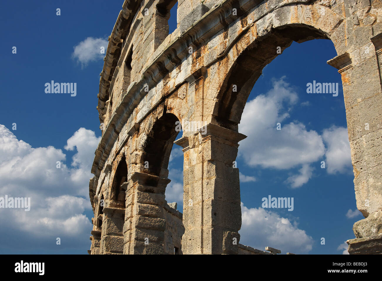Detail des römischen Amphitheaters befindet sich in Pula, Kroatien Stockfoto