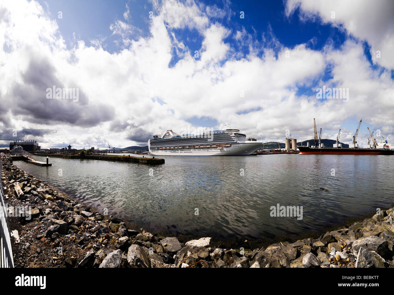 Crown Princess Kreuzfahrtschiff, Belfast Lough Stockfoto