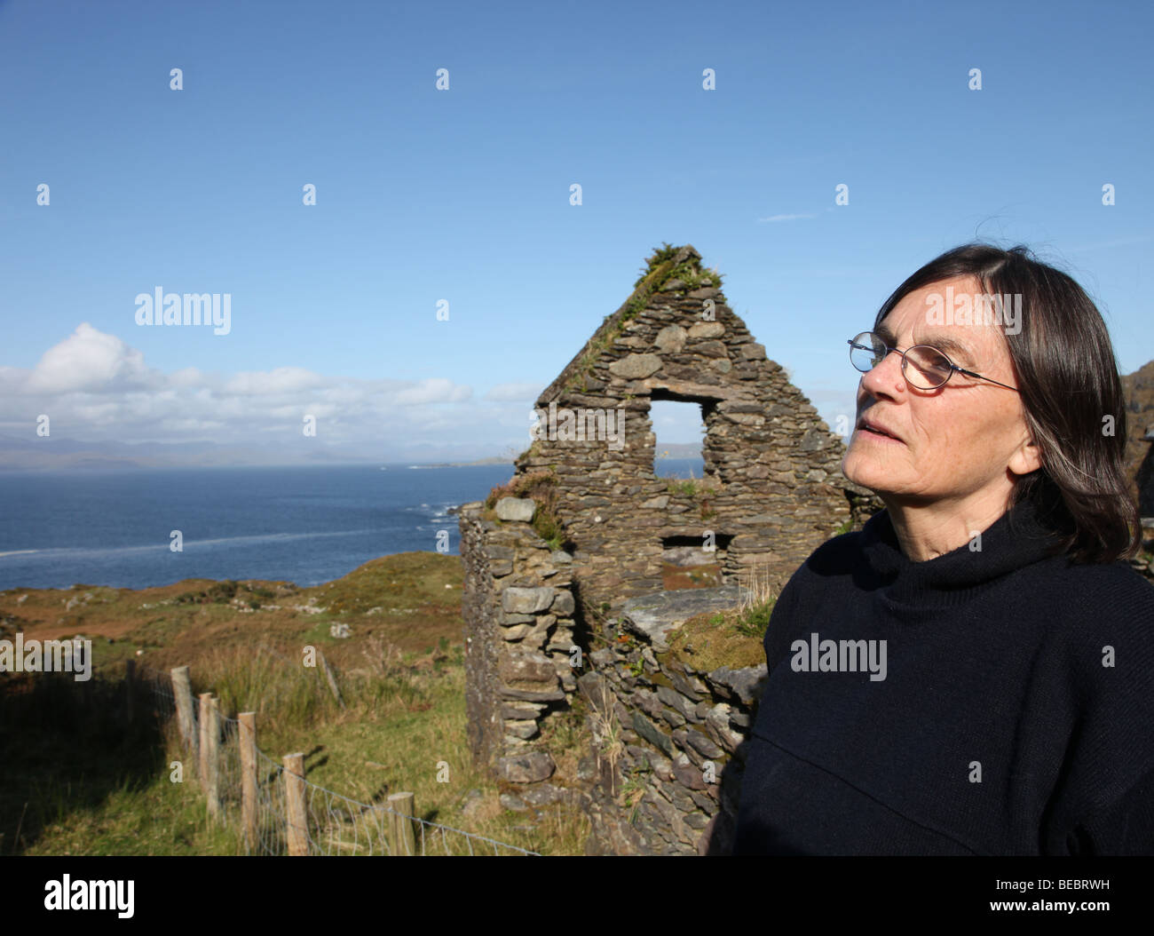 Mo Kingerlee, Frau des Künstlers John Kingerlee, Beara Halbinsel, Irland Stockfoto