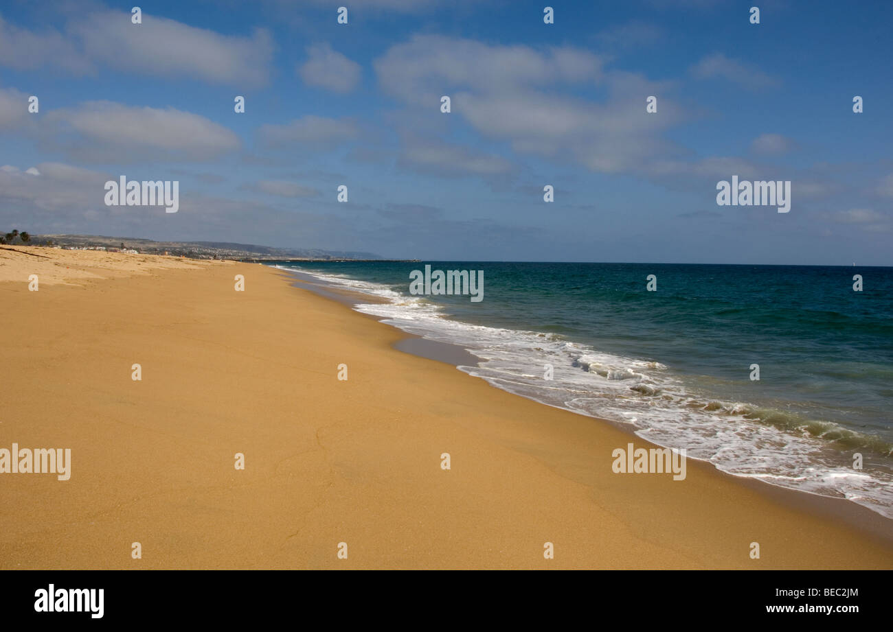 Schöner Sandstrand an der Südkalifornischen Küste des Pazifischen Ozeans. Stockfoto