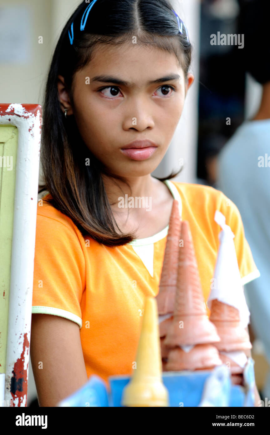 Mädchen in der Nähe von Cogon Markt Cagayan de Oro, Mindanao, Philippinen Stockfoto