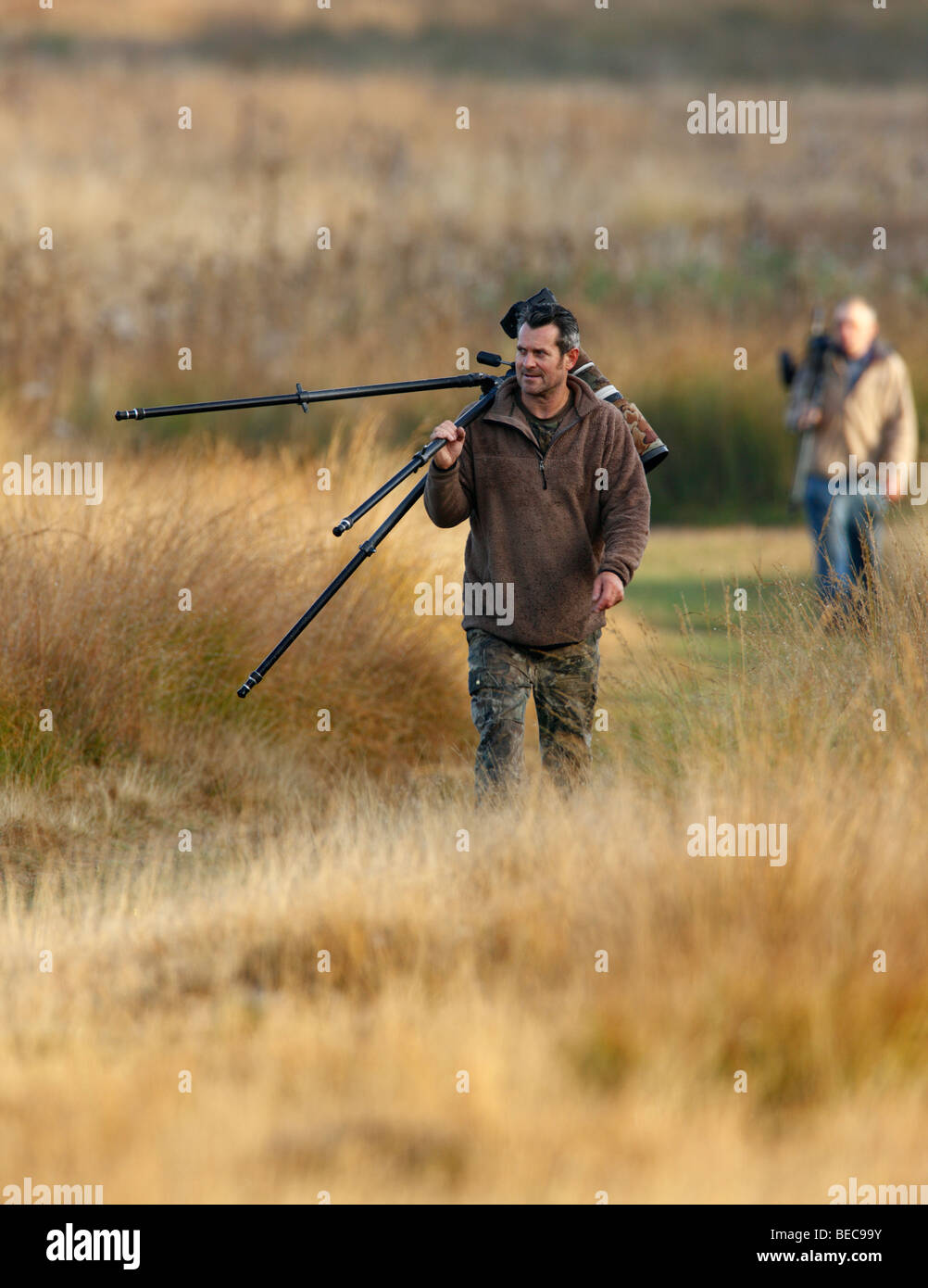 Fotograf in Richmond Park nach der Brunftzeit der Hirsche Stockfoto