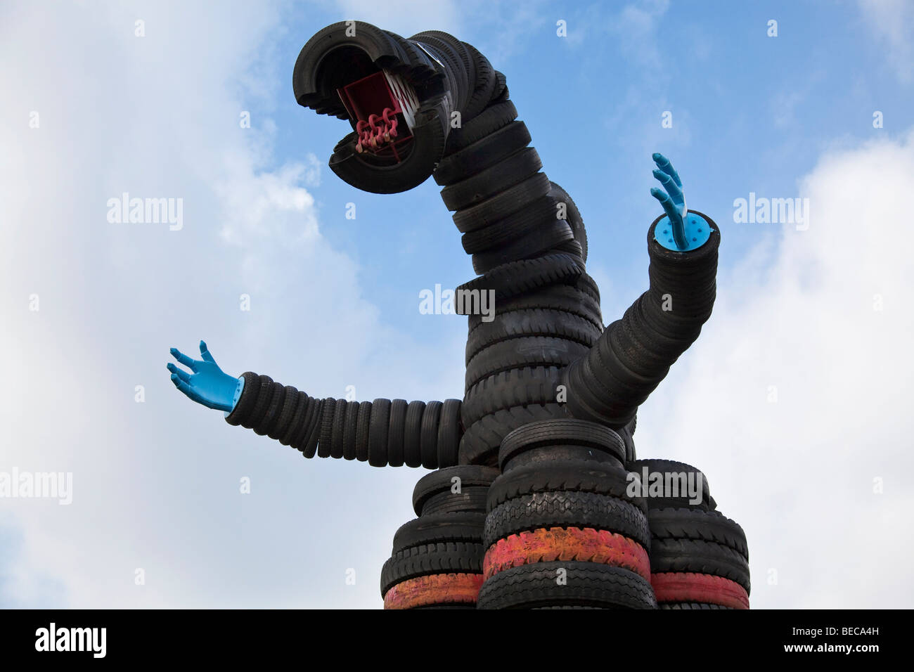 Nishi Rokugo Koen oder Reifen Park in Tokio macht der alte gebrauchte Reifen verwenden Stockfoto