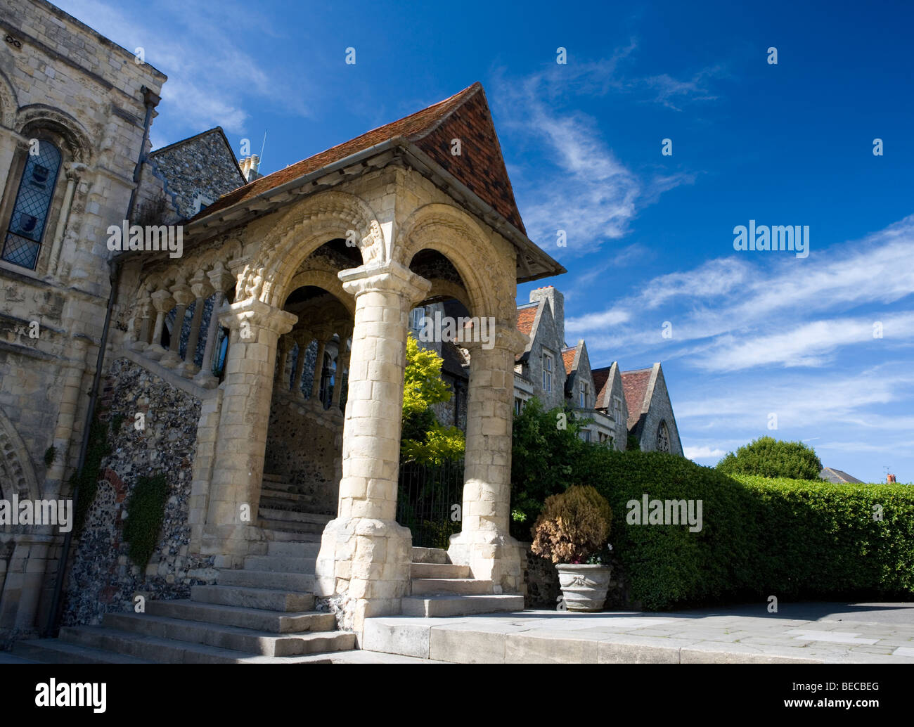 Das Norman Treppenhaus des Königs School in Canterbury, Kent, UK. Stockfoto