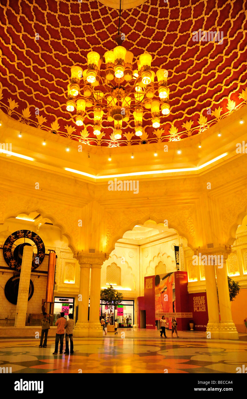 Große Kuppel im indischen Teil der Ibn Battuta Mall, Shopping Mall, Dubai, Vereinigte Arabische Emirate, Saudi-Arabien, Nahen Osten, Orie Stockfoto
