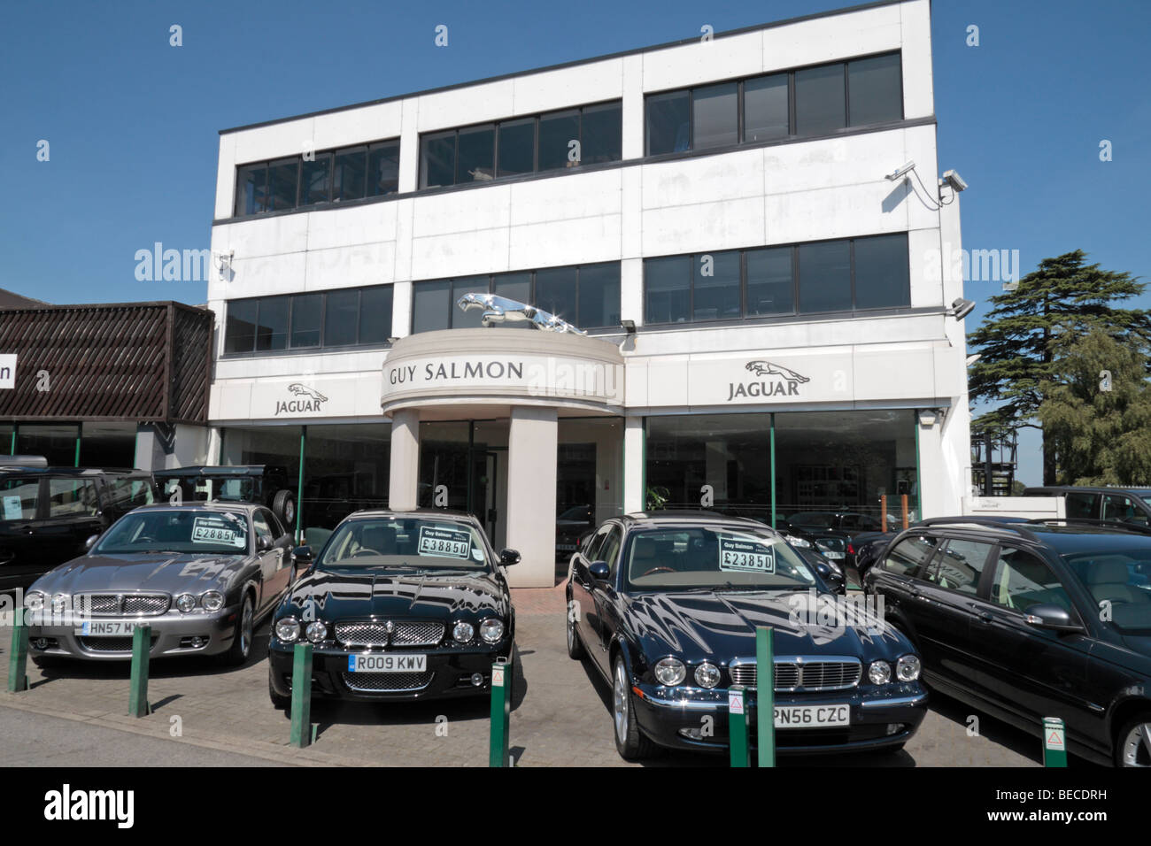 Das Guy Salmon (Jaguar Cars Ltd) Autohaus in Ascot, Berkshire, UK. Stockfoto