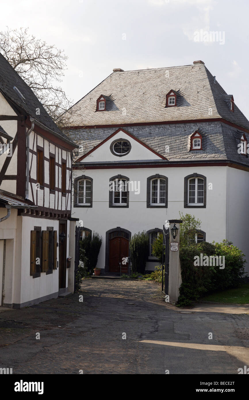 Häuser in der historischen Stadt von Muenstermaifeld, Landkreis Mayen-Koblenz, Rheinland-Pfalz, Deutschland, Europa Stockfoto