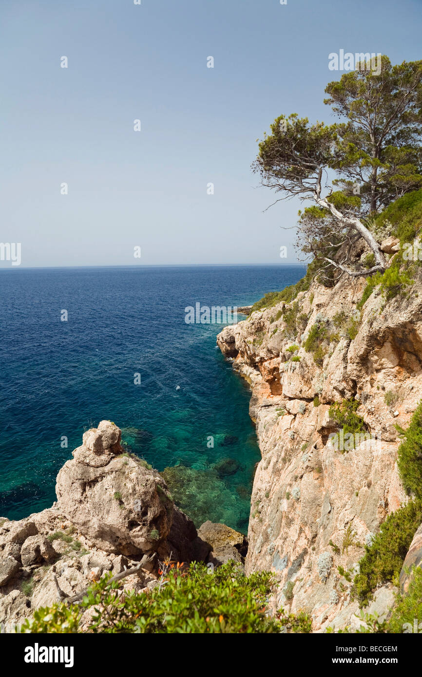 Steilen Sie Felsen der Insel Hvar, Dalmatien, Kroatien, Adria, Mittelmeer, Europa Stockfoto